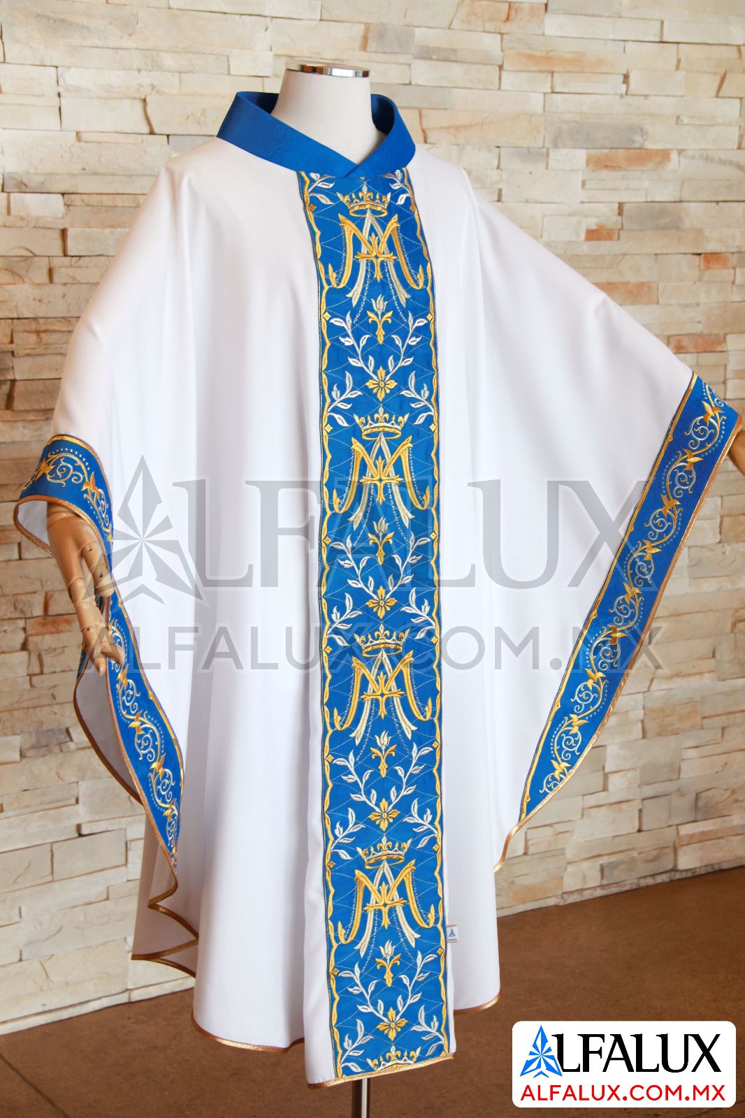 28 MARIA REINA  Casulla Alfalux Blanco Laterales Brocado Azul Turqueza 993 (4)